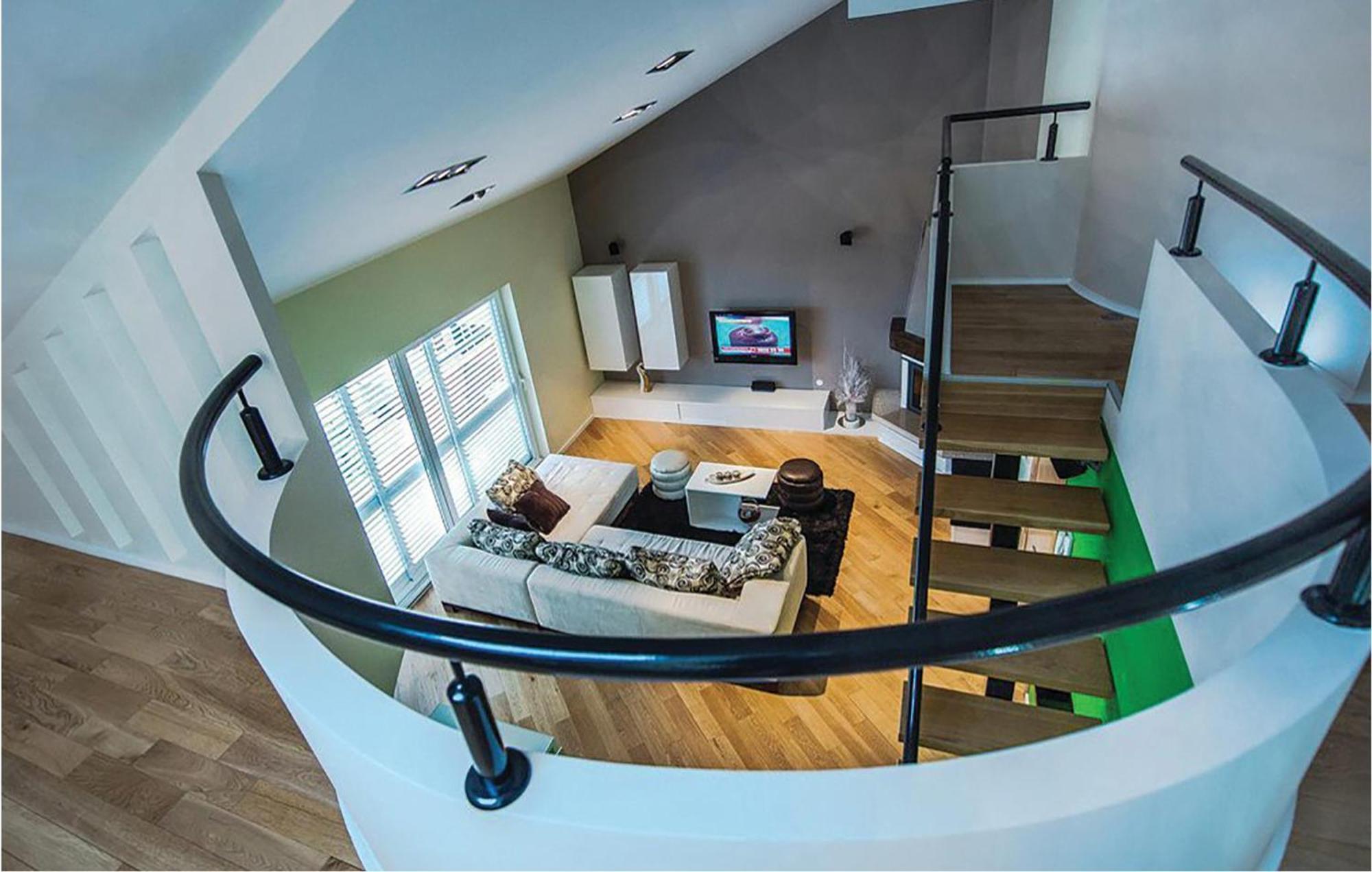 Lovely Apartment In Makarska With Kitchenette Exteriör bild
